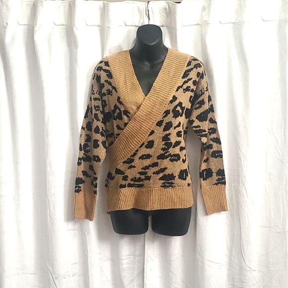 Brand new leopard print sweater - Picture 1 of 2